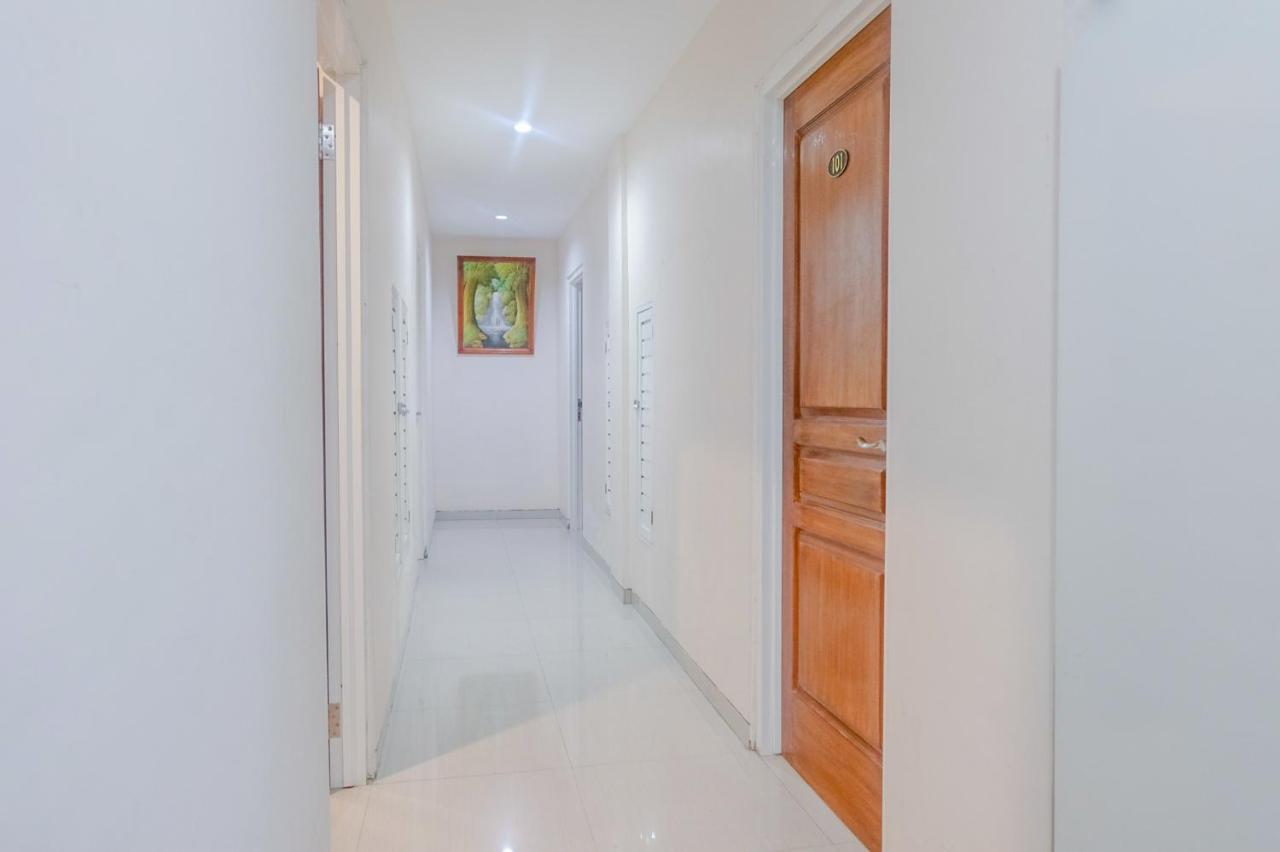 Oyo 696 Hasanah Guest House Syariah De Saphire Malang Zewnętrze zdjęcie