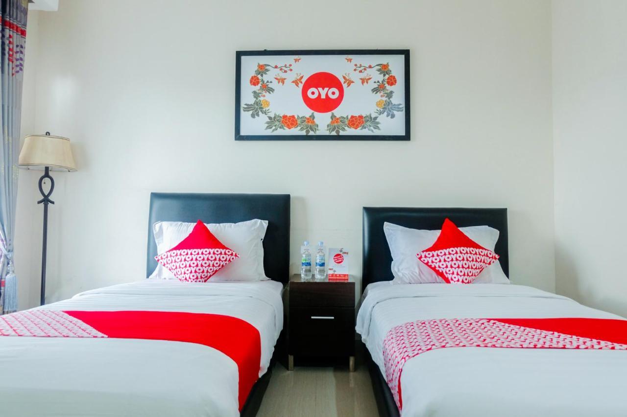 Oyo 696 Hasanah Guest House Syariah De Saphire Malang Zewnętrze zdjęcie