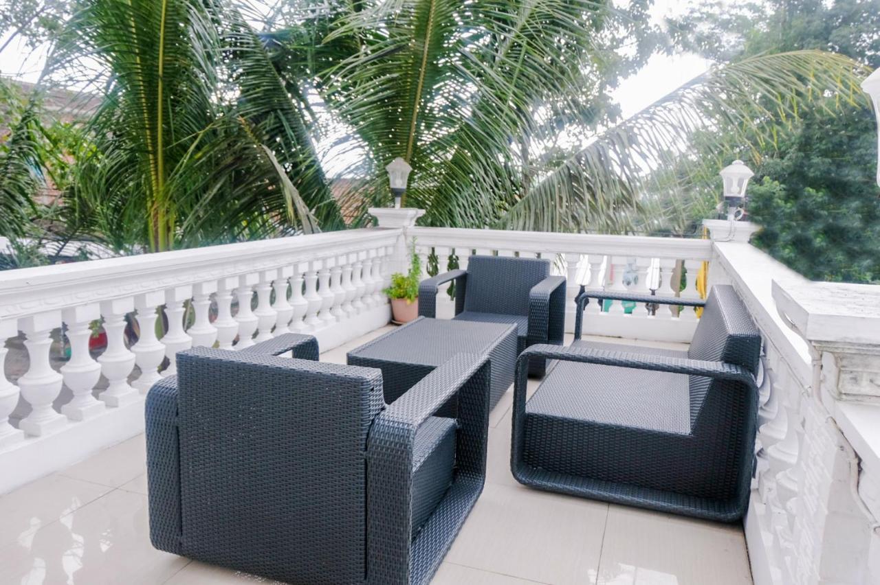 Oyo 696 Hasanah Guest House Syariah De Saphire Malang Zewnętrze zdjęcie