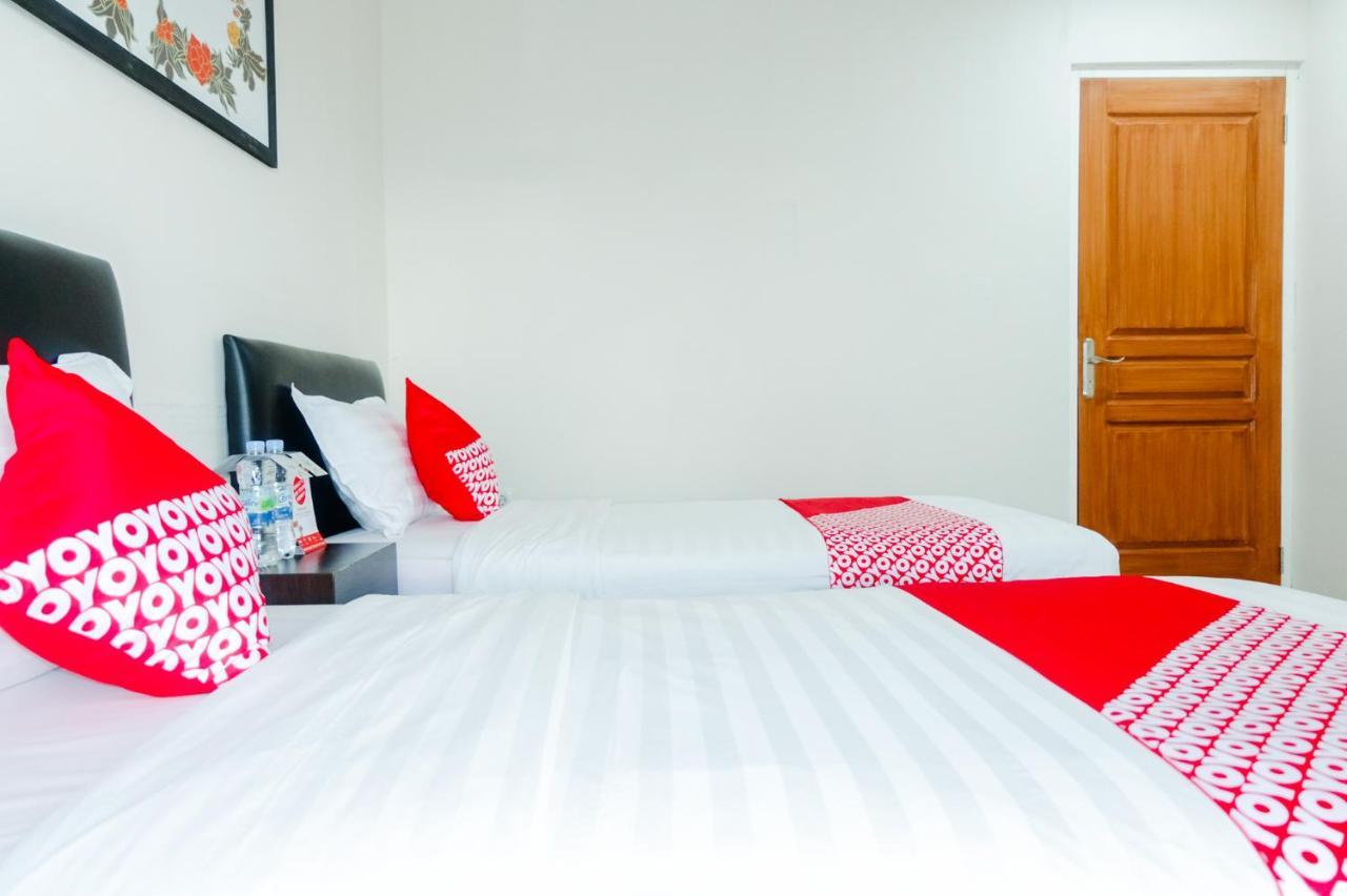 Oyo 696 Hasanah Guest House Syariah De Saphire Malang Zewnętrze zdjęcie