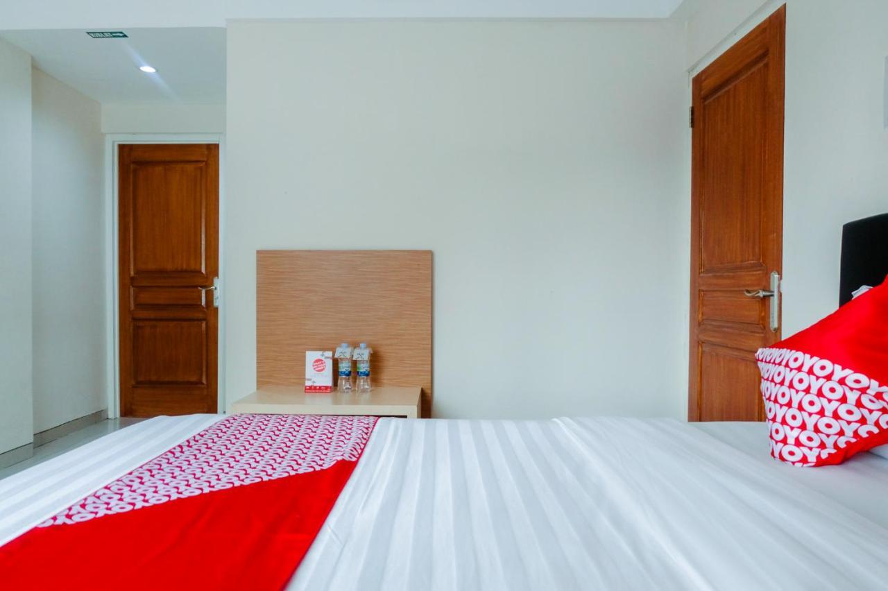 Oyo 696 Hasanah Guest House Syariah De Saphire Malang Zewnętrze zdjęcie