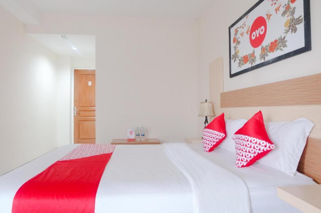 Oyo 696 Hasanah Guest House Syariah De Saphire Malang Zewnętrze zdjęcie